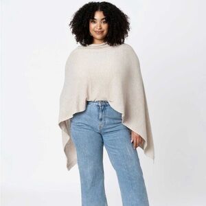 We Are Anna Nursing Cover - Natural Cocoon +